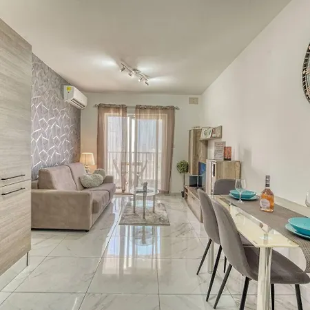 Wonderful Sunny San Pawl il-Baħar