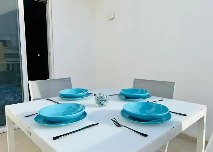 Wonderful Sunny * St. Paul's Bay