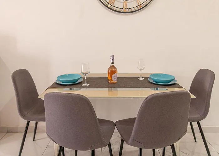 Wonderful Sunny * St. Paul's Bay